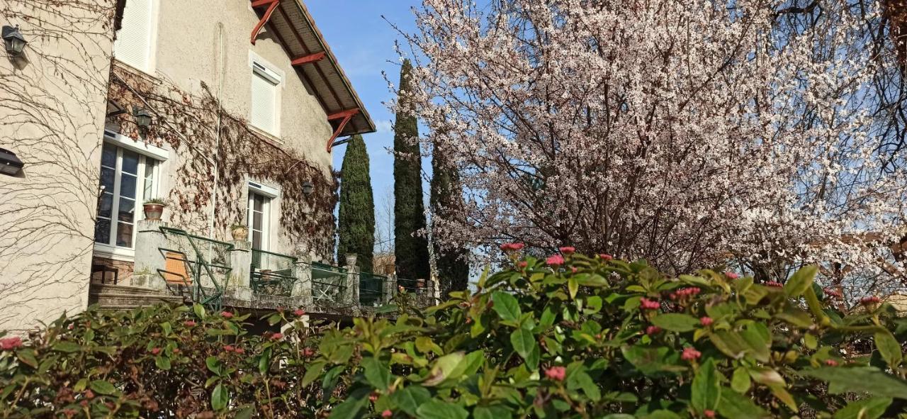 Chambre D'Hotes Park Des Collines - Gite Génissieux エクステリア 写真